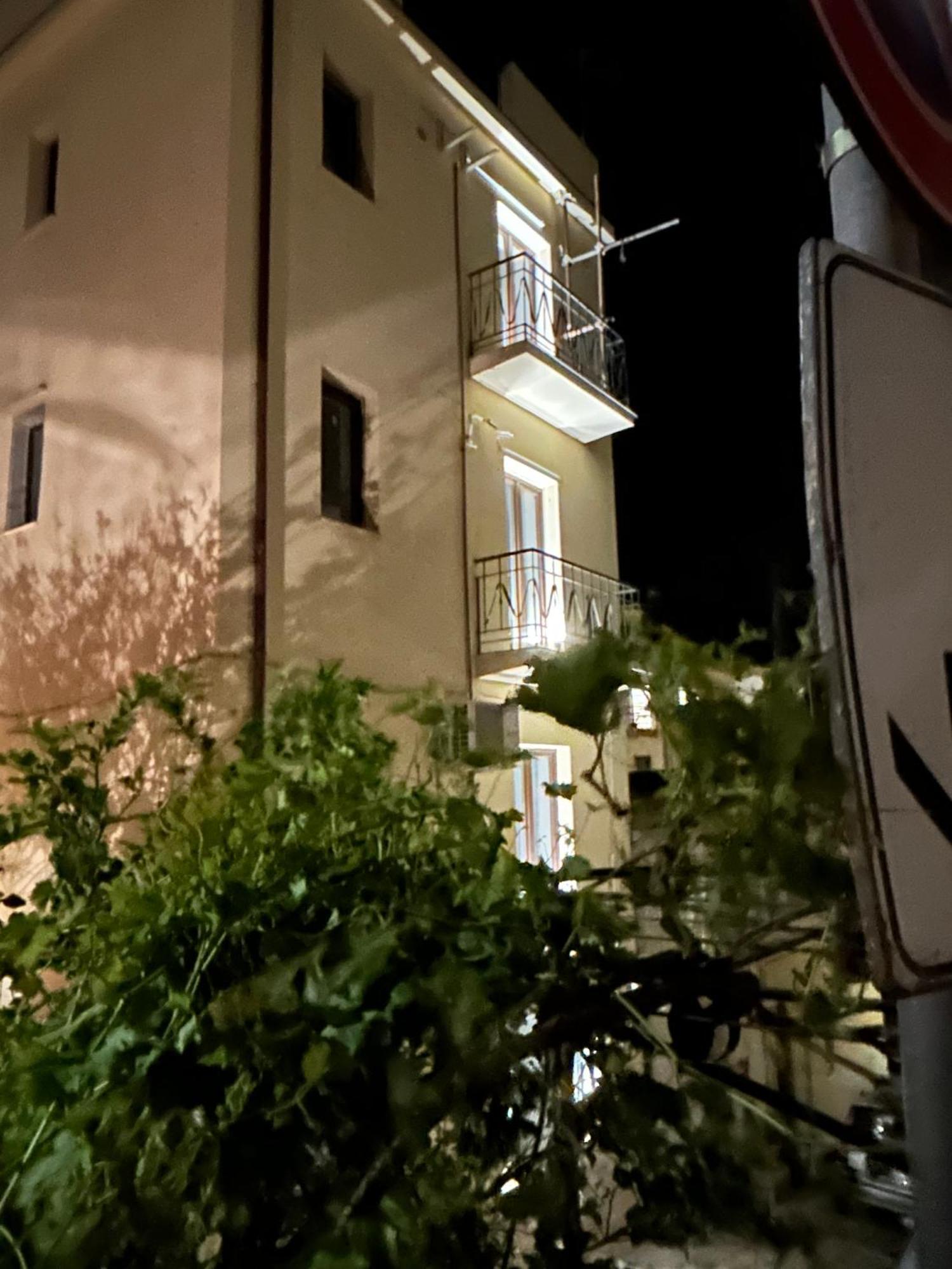 Savade Cefalu Bagian luar foto